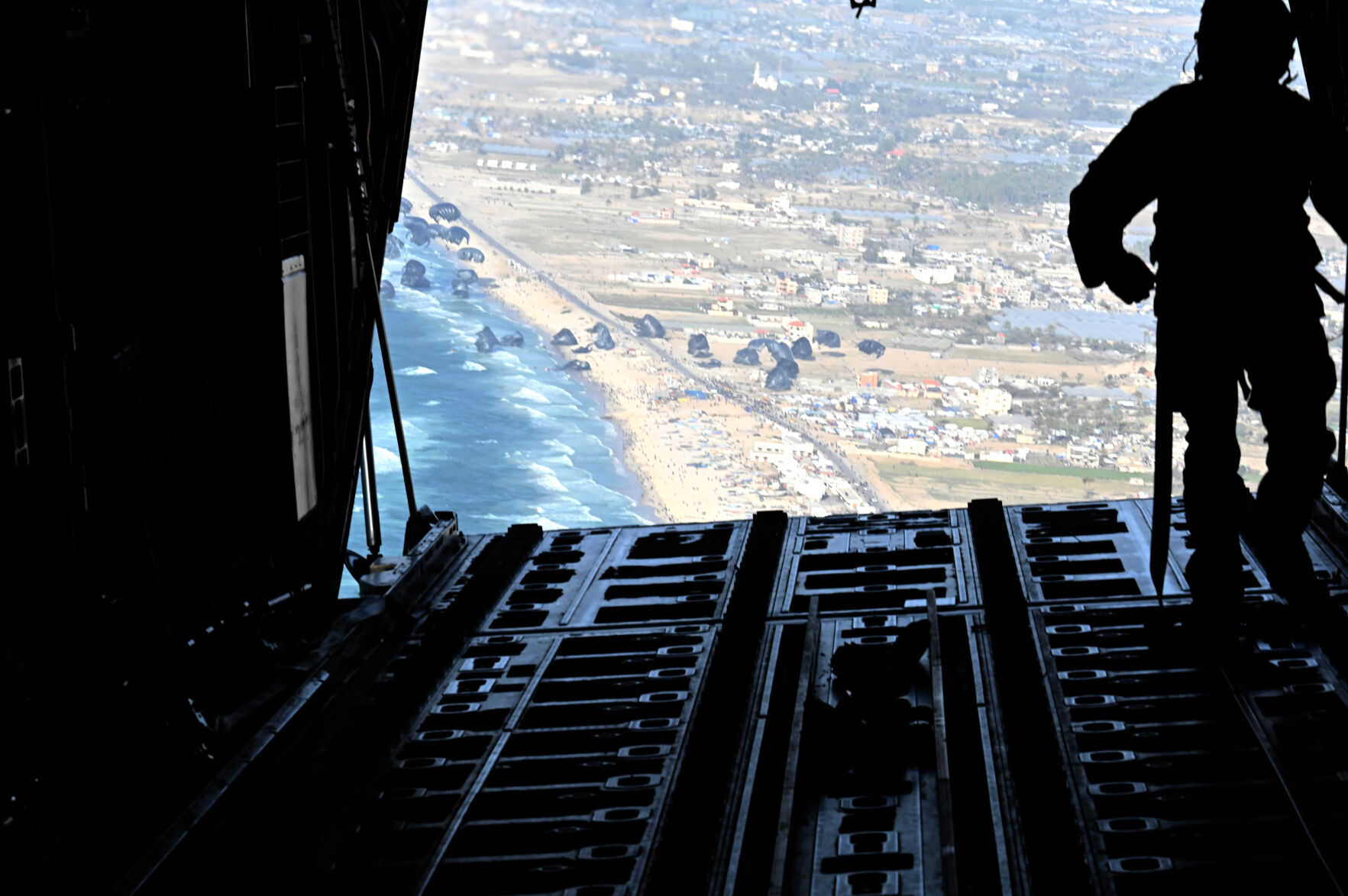 US Airdrop of food over Gaza - courtesy DVIDS 3-3-2023 1
